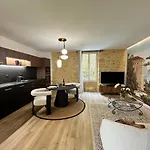 Апартаменты Le Majoral Quiet 5 Mins Walking From Historic Town, Garden, Covered Terrace, Parking, Air Cond, Private Parking, Fiber Сарла-ла-Канеда