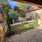 Le Majoral Quiet 5 Mins Walking From Historic Town, Garden, Covered Terrace, Parking, Air Cond, Private Parking, Fiber