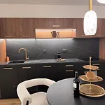 Апартаменты Le Majoral Quiet 5 Mins Walking From Historic Town, Garden, Covered Terrace, Parking, Air Cond, Private Parking, Fiber Сарла-ла-Канеда