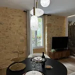 Le Majoral Quiet 5 Mins Walking From Historic Town, Garden, Covered Terrace, Parking, Air Cond, Private Parking, Fiber *