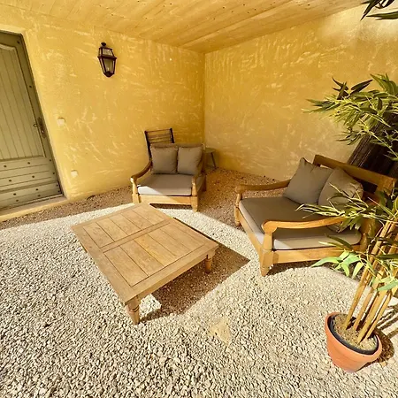 Apartamento Le Majoral Quiet 5 Mins Walking From Historic Town, Garden, Covered Terrace, Parking, Air Cond, Private Parking, Fiber Sarlat