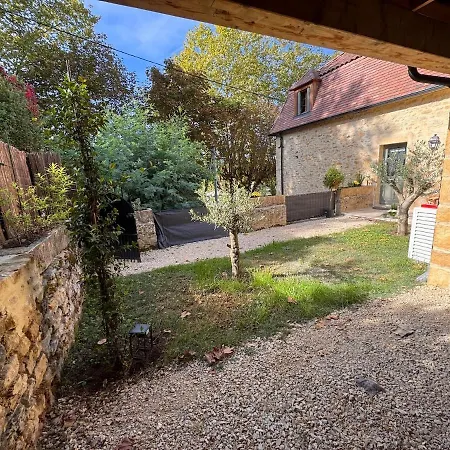Le Majoral Quiet 5 Mins Walking From Historic Town, Garden, Covered Terrace, Parking, Air Cond, Private Parking, Fiber