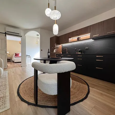 Apartamento Le Majoral Quiet 5 Mins Walking From Historic Town, Garden, Covered Terrace, Parking, Air Cond, Private Parking, Fiber