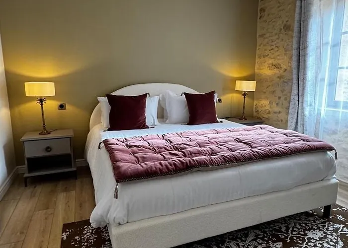 Le Majoral Quiet 5 Mins Walking From Historic Town, Garden, Covered Terrace, Parking, Air Cond, Private Parking, Fiber 公寓