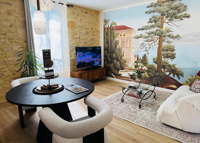 Le Majoral Quiet 5 Mins Walking From Historic Town, Garden, Covered Terrace, Parking, Air Cond, Private Parking, Fiber * 萨尔拉拉卡内达