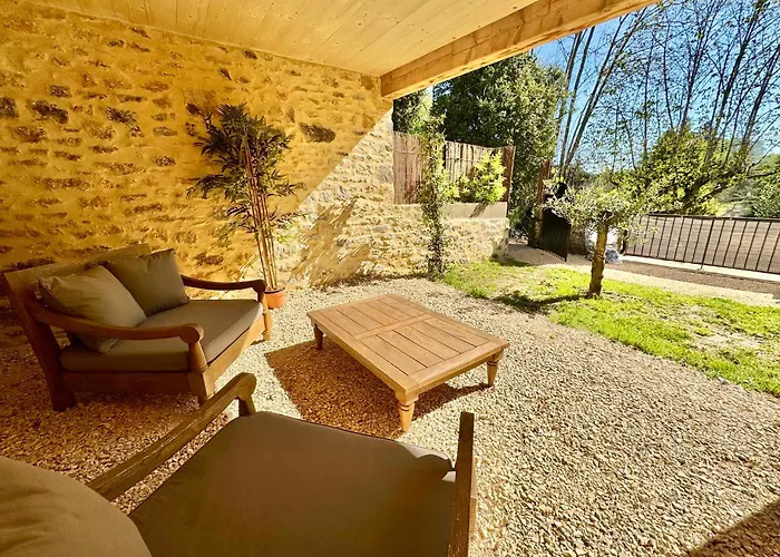 Le Majoral Quiet 5 Mins Walking From Historic Town, Garden, Covered Terrace, Parking, Air Cond, Private Parking, Fiber 萨尔拉拉卡内达