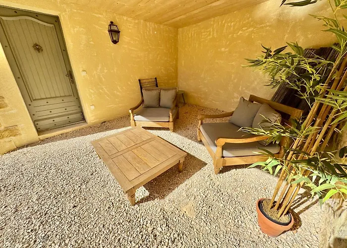 公寓 Le Majoral Quiet 5 Mins Walking From Historic Town, Garden, Covered Terrace, Parking, Air Cond, Private Parking, Fiber 萨尔拉拉卡内达
