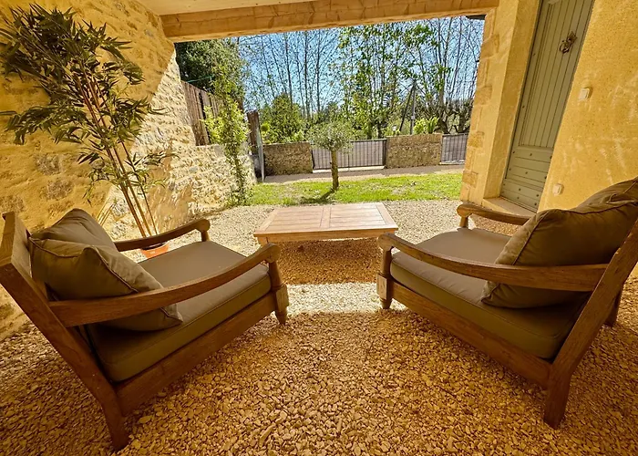 Le Majoral Quiet 5 Mins Walking From Historic Town, Garden, Covered Terrace, Parking, Air Cond, Private Parking, Fiber 公寓