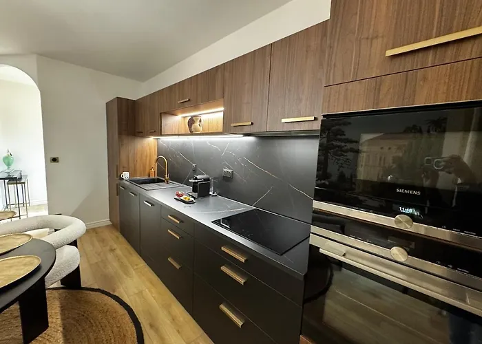 Le Majoral Quiet 5 Mins Walking From Historic Town, Garden, Covered Terrace, Parking, Air Cond, Private Parking, Fiber 公寓 *