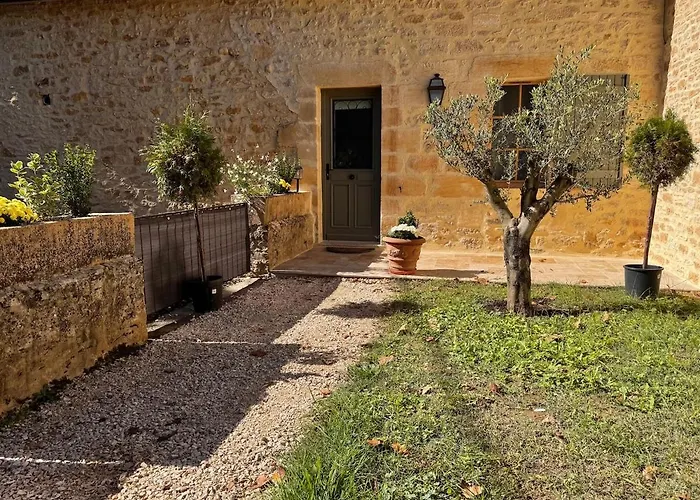 公寓 Le Majoral Quiet 5 Mins Walking From Historic Town, Garden, Covered Terrace, Parking, Air Cond, Private Parking, Fiber