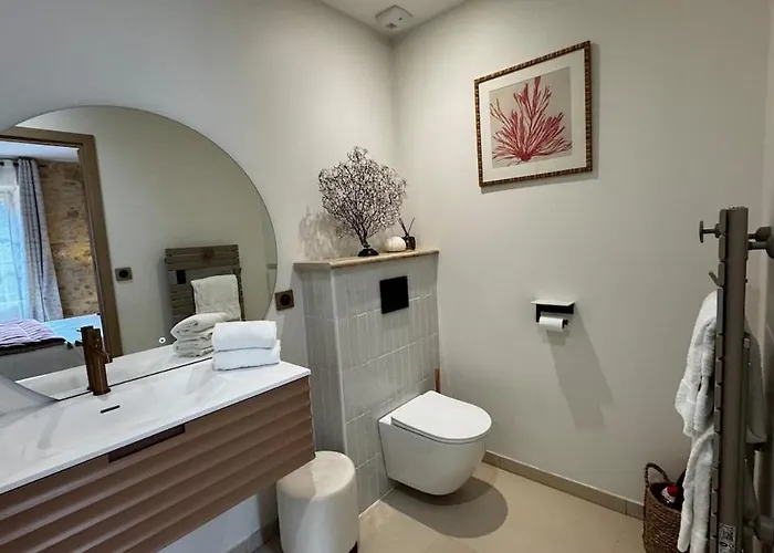 Le Majoral Quiet 5 Mins Walking From Historic Town, Garden, Covered Terrace, Parking, Air Cond, Private Parking, Fiber 萨尔拉拉卡内达
