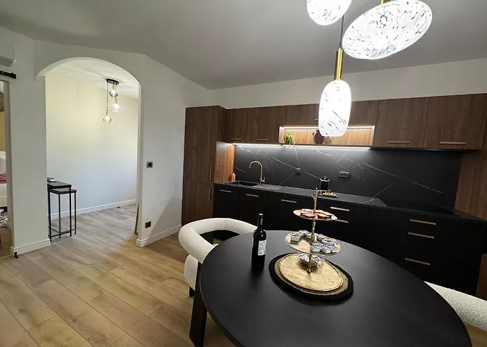 Le Majoral Quiet 5 Mins Walking From Historic Town, Garden, Covered Terrace, Parking, Air Cond, Private Parking, Fiber 公寓